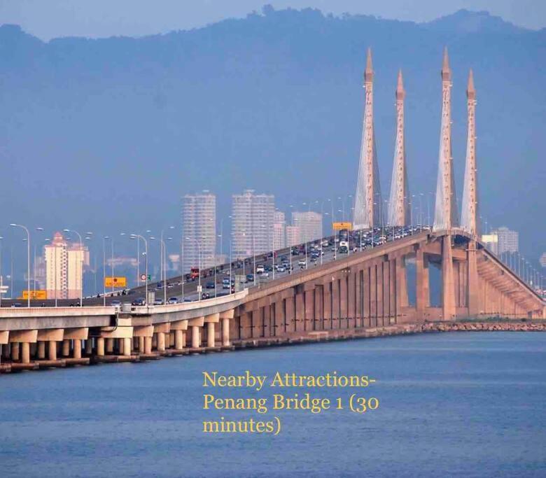 Comfort 36 Entire House At Alma บูกิต เมอร์ตาจัม ภายนอก รูปภาพ