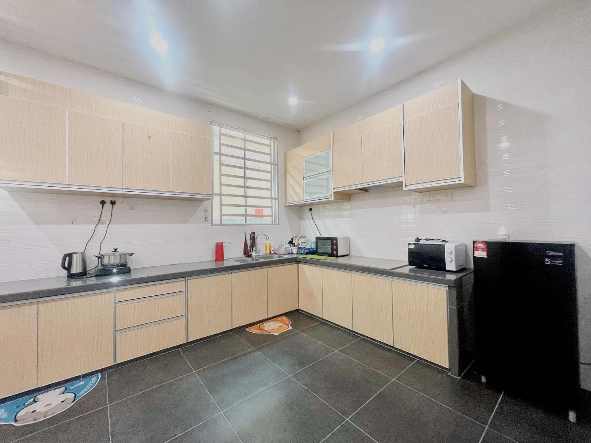 Comfort 36 Entire House At Alma บูกิต เมอร์ตาจัม ภายนอก รูปภาพ