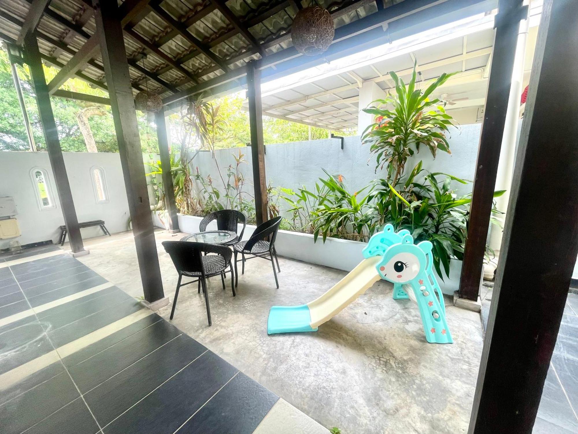 Comfort 36 Entire House At Alma บูกิต เมอร์ตาจัม ภายนอก รูปภาพ