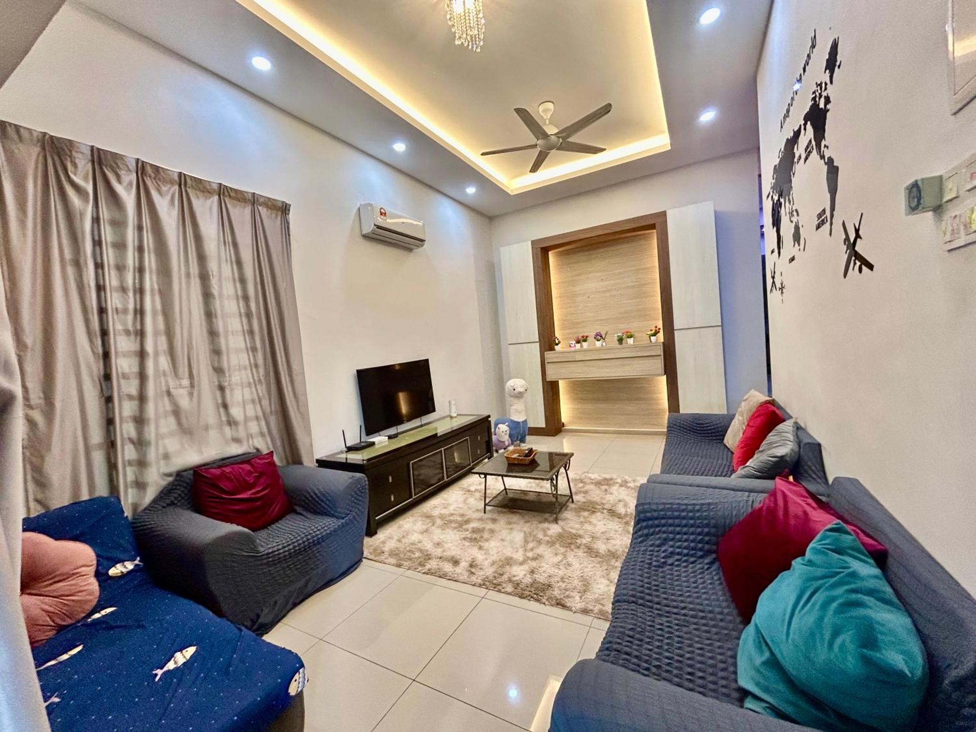 Comfort 36 Entire House At Alma บูกิต เมอร์ตาจัม ภายนอก รูปภาพ