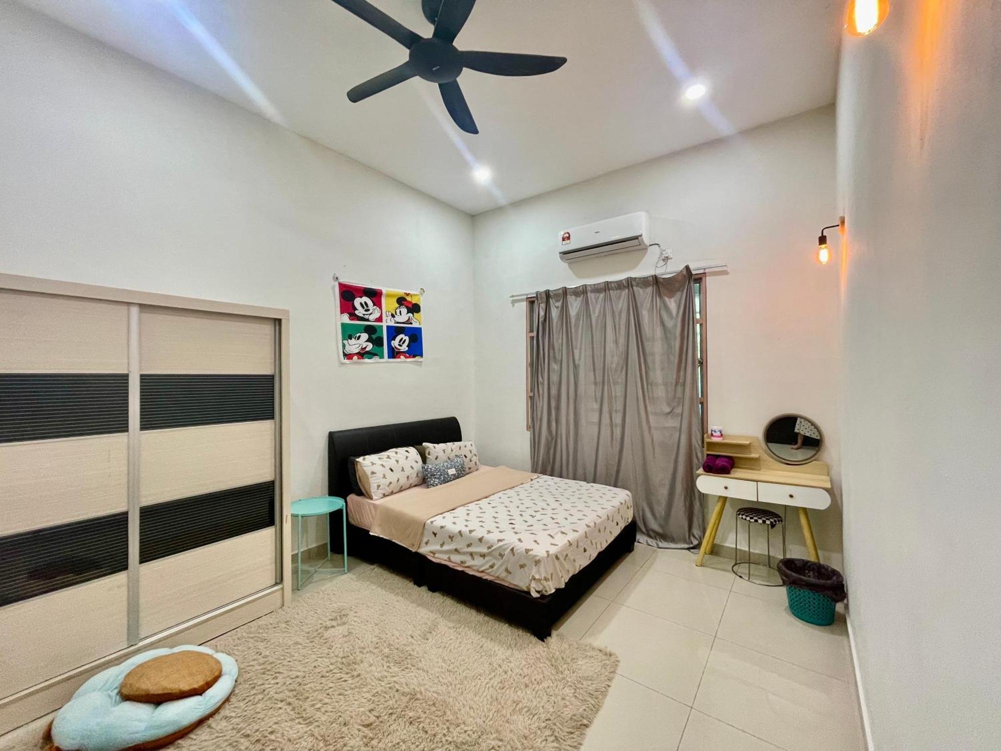 Comfort 36 Entire House At Alma บูกิต เมอร์ตาจัม ภายนอก รูปภาพ